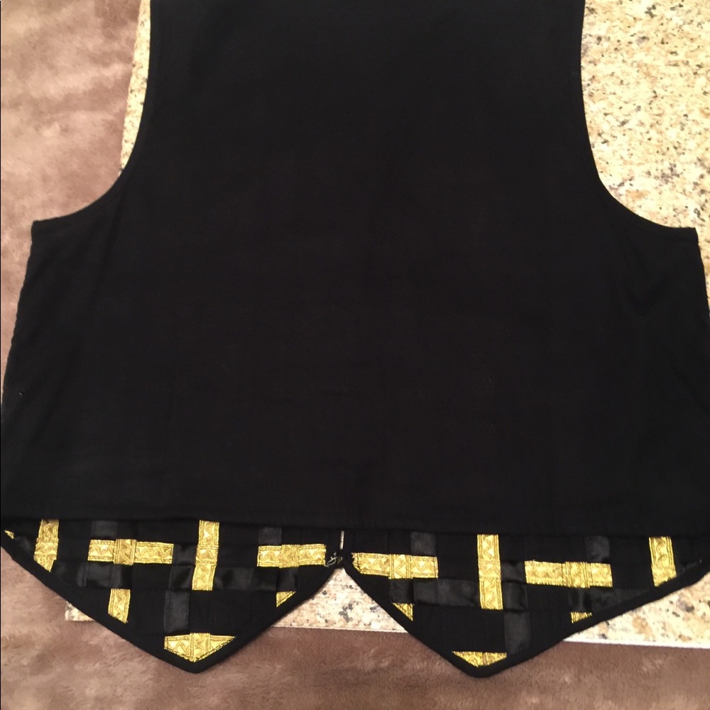Vest - Picture 2 of 2